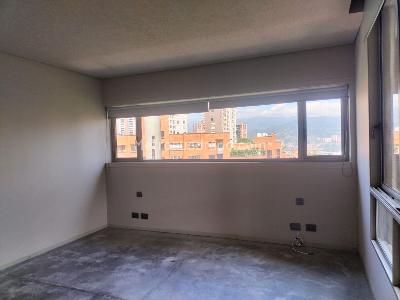 Apartamento de 2 alcobas en venta en El Poblado, Medellín, 186 m² · foto 13 de 17