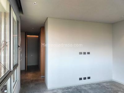 Apartamento de 2 alcobas en venta en El Poblado, Medellín, 186 m² · foto 15 de 17