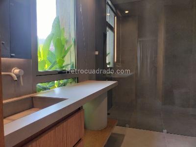 Apartamento de 2 alcobas en venta en El Poblado, Medellín, 186 m² · foto 16 de 17