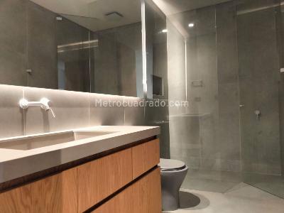 Apartamento de 2 alcobas en venta en El Poblado, Medellín, 186 m² · foto 17 de 17