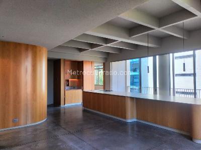 Apartamento de 2 alcobas en venta en El Poblado, Medellín, 186 m² · foto 3 de 17