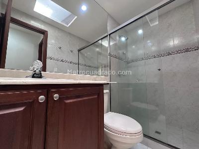 Casa de 4 alcobas en arriendo en El Poblado, Medellín, 900 m² · foto 17 de 20