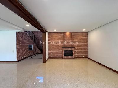 Casa de 4 alcobas en arriendo en El Poblado, Medellín, 900 m² · foto 4 de 20