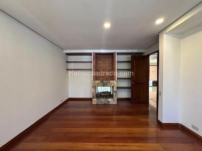 Casa de 4 alcobas en arriendo en El Poblado, Medellín, 900 m² · foto 5 de 20
