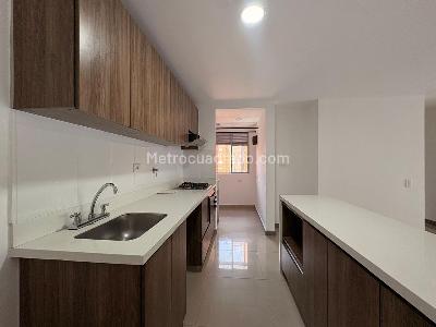 Apartamento de 3 alcobas en venta en Sabaneta, Sabaneta, 97 m² · foto 7 de 17