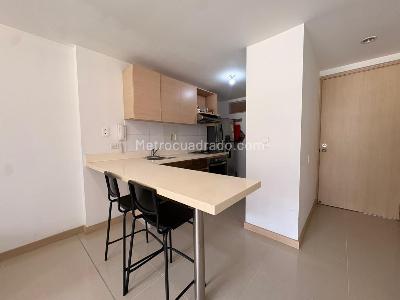 Apartamento de 2 alcobas en venta en Sabaneta, Sabaneta, 64 m² · foto 7 de 13