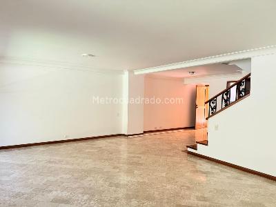 Casa en arriendo en El Poblado, Medellín · foto 4 de 18