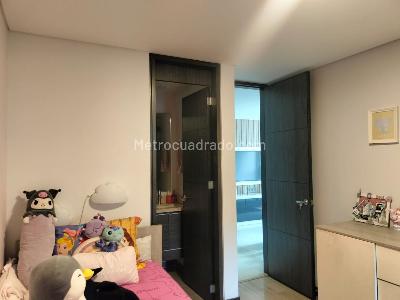 Apartamento de 3 alcobas en venta en El Poblado, Medellín, 195 m² · foto 16 de 20
