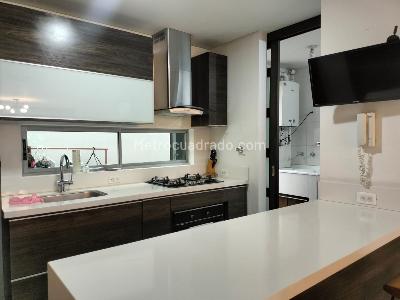 Apartamento de 3 alcobas en venta en El Poblado, Medellín, 195 m² · foto 7 de 20