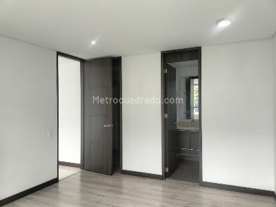 Apartamento en venta en El Poblado, Medellín · foto 11 de 19
