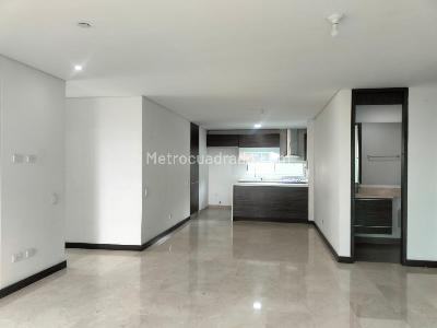 Apartamento en venta en El Poblado, Medellín · foto 3 de 19
