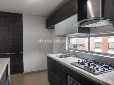 Apartamento en venta en El Poblado, Medellín · foto 8 de 19
