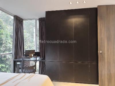 Apartamento de 2 alcobas en arriendo en El Poblado, Medellín, 145 m² · foto 10 de 18