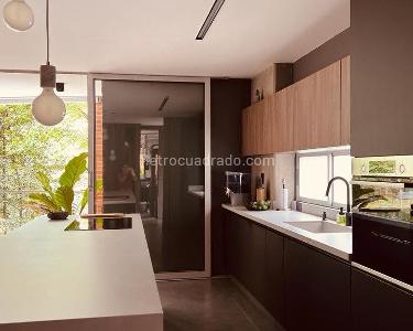 Apartamento de 2 alcobas en arriendo en El Poblado, Medellín, 145 m² · foto 4 de 18