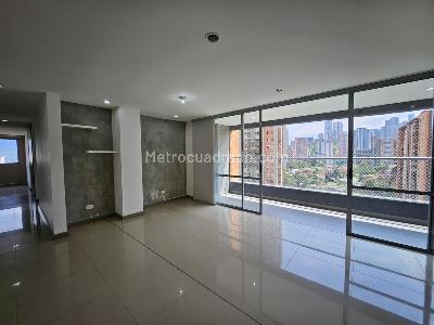 Apartamento de 3 alcobas en venta en Sabaneta, Sabaneta, 130 m² · foto 2 de 11