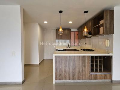 Apartamento de 3 alcobas en venta en Sabaneta, Sabaneta, 130 m² · foto 3 de 11