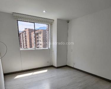 Apartamento de 3 alcobas en venta en Sabaneta, Sabaneta, 130 m² · foto 8 de 11