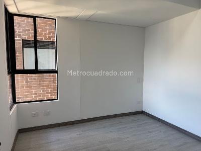 Apartamento de 3 alcobas en venta en El Poblado, Medellín, 75 m² · foto 11 de 17