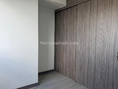 Apartamento de 3 alcobas en venta en El Poblado, Medellín, 75 m² · foto 12 de 17