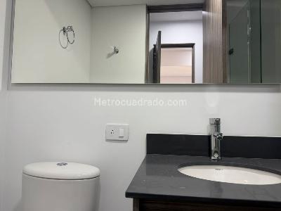Apartamento de 3 alcobas en venta en El Poblado, Medellín, 75 m² · foto 16 de 17