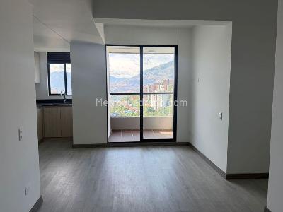 Apartamento de 3 alcobas en venta en El Poblado, Medellín, 75 m² · foto 4 de 17