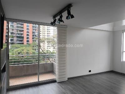 Apartamento de 3 alcobas en arriendo en El Poblado, Medellín, 117 m² · foto 2 de 18