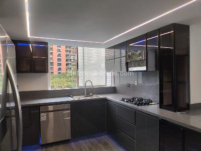 Apartamento de 3 alcobas en arriendo en El Poblado, Medellín, 117 m² · foto 6 de 18