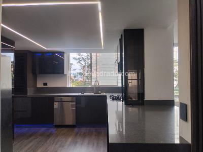 Apartamento de 3 alcobas en arriendo en El Poblado, Medellín, 117 m² · foto 8 de 18