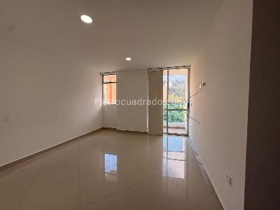 Apartamento de 2 alcobas en arriendo en Sabaneta, Sabaneta, 86 m² · foto 9 de 14