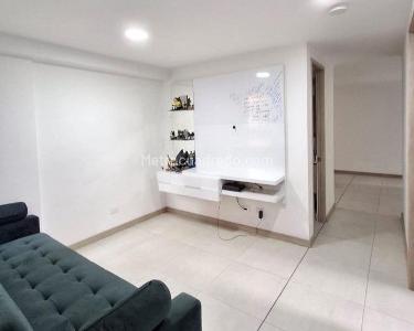 Apartamento de 3 alcobas en venta en Sabaneta, Sabaneta, 87 m² · foto 2 de 12