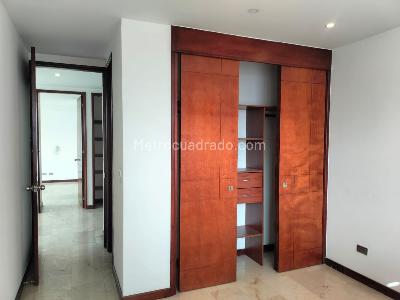 Apartamento en arriendo en El Poblado, Medellín · foto 13 de 17