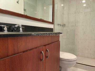 Apartamento en arriendo en El Poblado, Medellín · foto 15 de 17