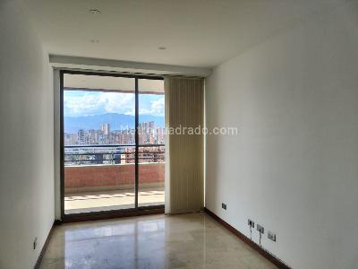 Apartamento en arriendo en El Poblado, Medellín · foto 8 de 17