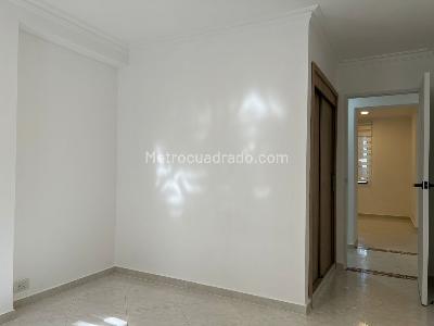 Apartamento en arriendo en El Poblado, Medellín · foto 12 de 16