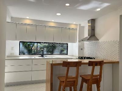 Apartamento en arriendo en El Poblado, Medellín · foto 8 de 16