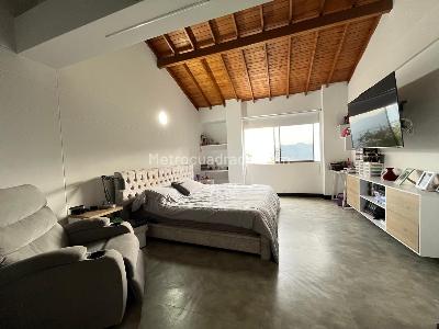 Casa de 4 alcobas en arriendo en El Poblado, Medellín, 280 m² · foto 13 de 20
