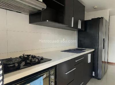 Apartamento de 2 alcobas en arriendo en Envigado, Envigado, 65 m² · foto 5 de 12