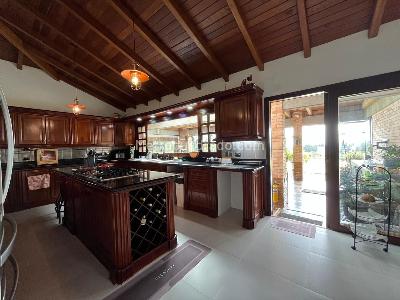 Casa de 4 alcobas en venta en Envigado, Envigado · foto 5 de 20