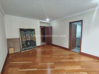 Apartamento de 4 alcobas en venta en El Poblado, Medellín, 458 m² · foto 16 de 20
