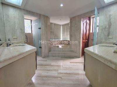 Apartamento de 4 alcobas en venta en El Poblado, Medellín, 458 m² · foto 17 de 20