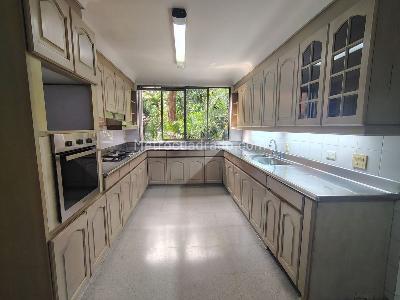 Apartamento de 4 alcobas en venta en El Poblado, Medellín, 458 m² · foto 7 de 20