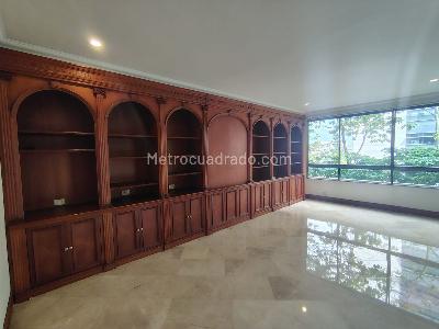 Apartamento de 4 alcobas en venta en El Poblado, Medellín, 458 m² · foto 9 de 20