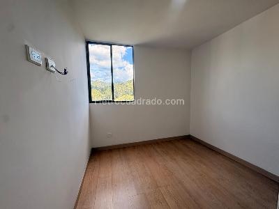 Apartamento de 2 alcobas en venta en Sabaneta, Sabaneta, 74 m² · foto 10 de 14