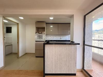 Apartamento de 2 alcobas en venta en Sabaneta, Sabaneta, 74 m² · foto 3 de 14