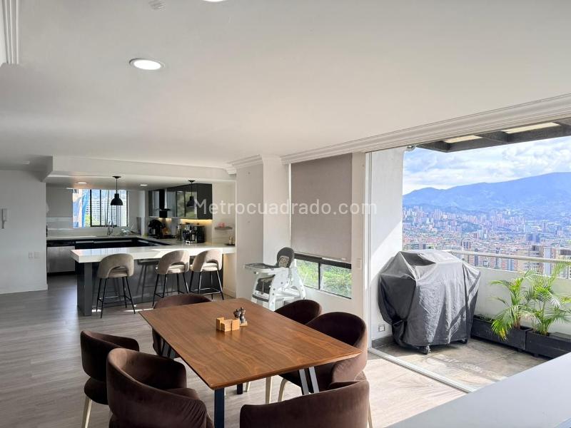 Apartamento en Arriendo, EL POBLADO, Medellín - Więcej