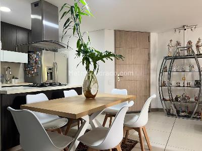 Apartamento de 2 alcobas en venta en Envigado, Envigado, 80 m² · foto 4 de 17