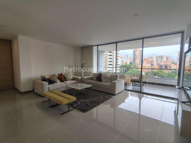 Apartamento en Arriendo, EL POBLADO, Medellín - Widok 2
