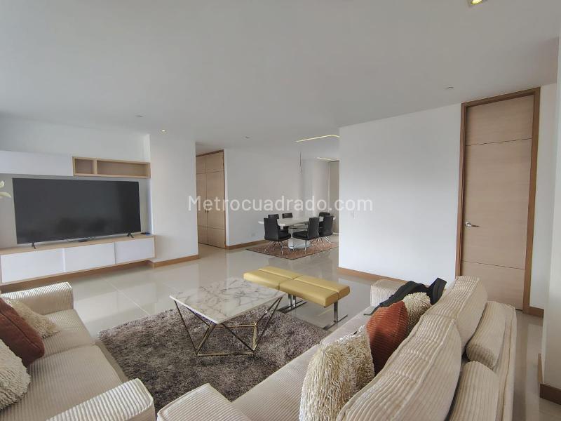 Apartamento en Arriendo, EL POBLADO, Medellín - Widok 4