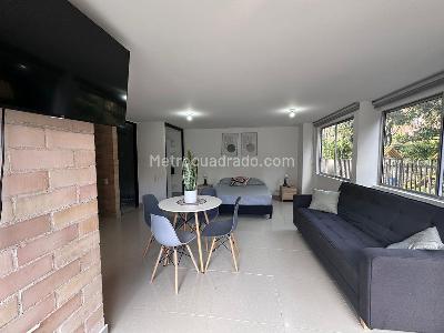 Apartamento en arriendo en El Poblado, Medellín · foto 3 de 12