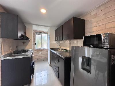 Apartamento en arriendo en El Poblado, Medellín · foto 4 de 12